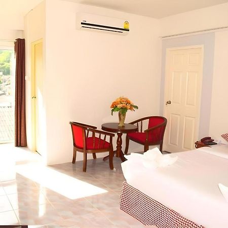 Hotel De Ratt Phuket Patong Dış mekan fotoğraf